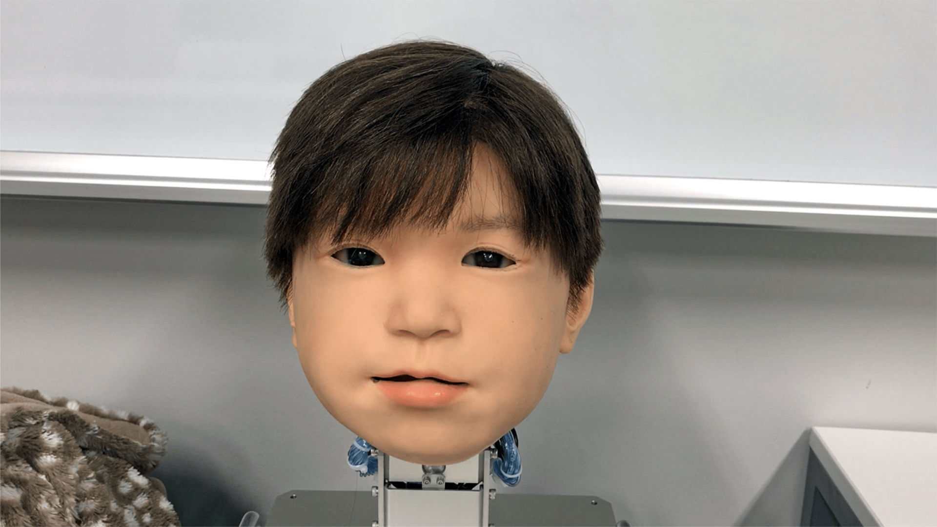 Rosto de robô infantil recebe mais expressões faciais